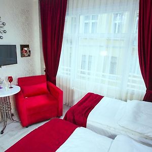 Taksim Brand Suite